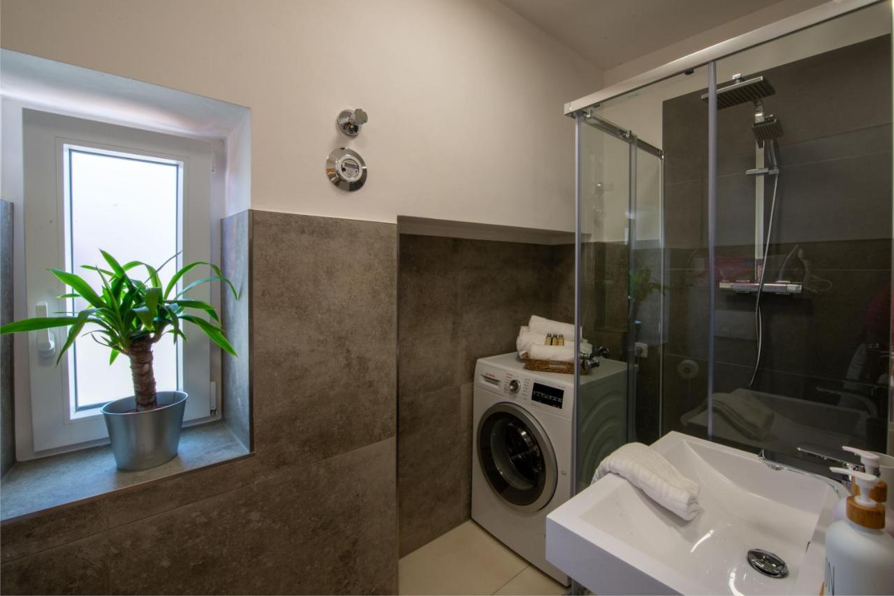 Bessa Homes 6 Personen 2 Schlafzimmer, 3 King Size, Betten, Balkon, Kueche Haag in Oberbayern Exterior foto