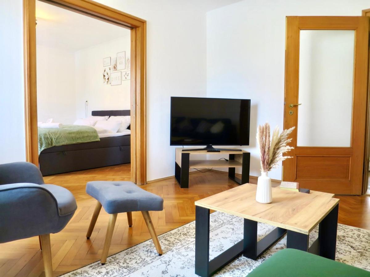 Bessa Homes 6 Personen 2 Schlafzimmer, 3 King Size, Betten, Balkon, Kueche Haag in Oberbayern Exterior foto